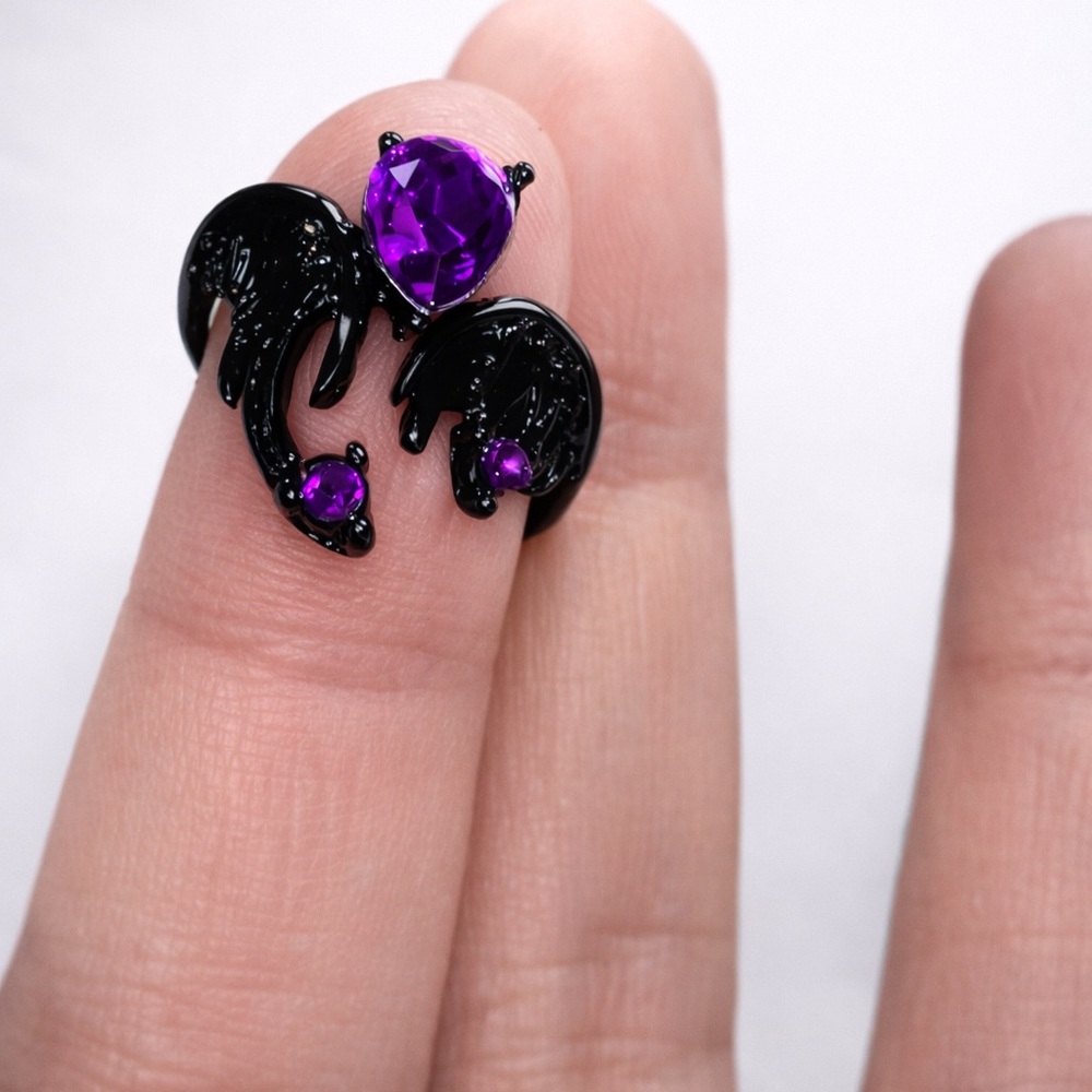 Elegant Black and Purple Bat Ring